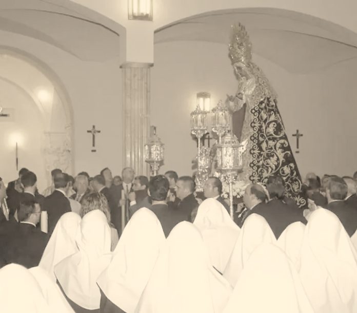 Virgen en convento